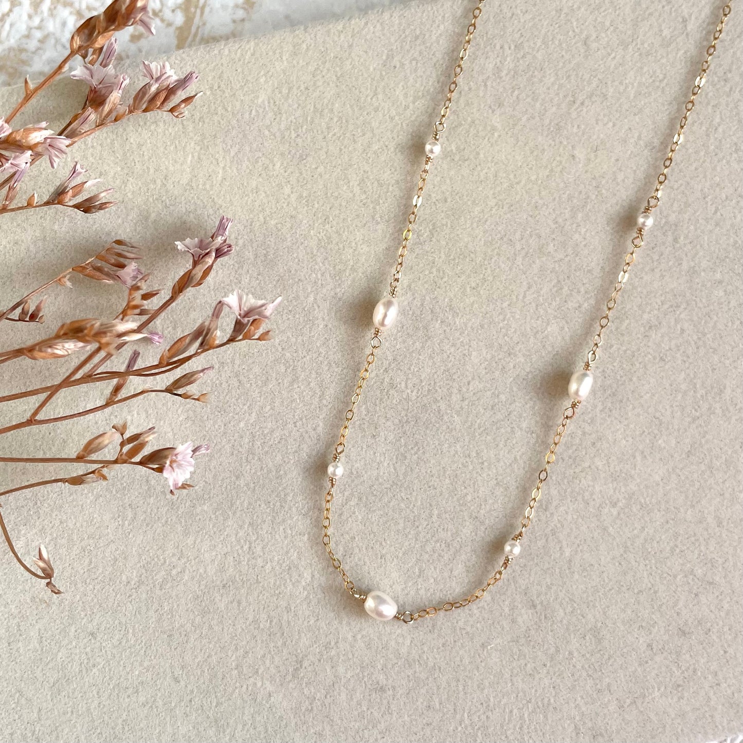 Collier perles blanches Justine