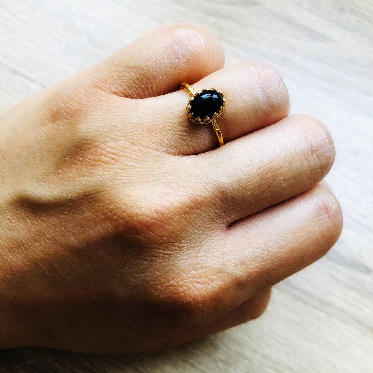 bague-reglable-onyx-noir-argent-dore