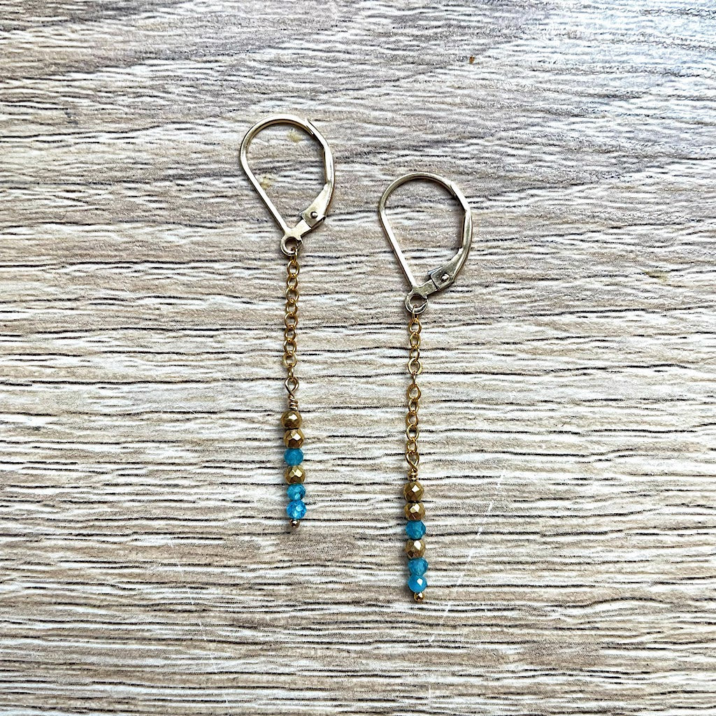boucles-oreilles-chaine-apatite-plaque-or