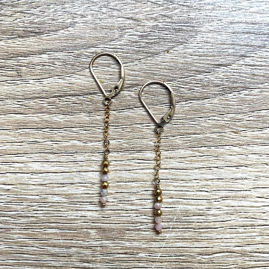 boucles-oeilles-chaine-pierres-soleil-plaque-or