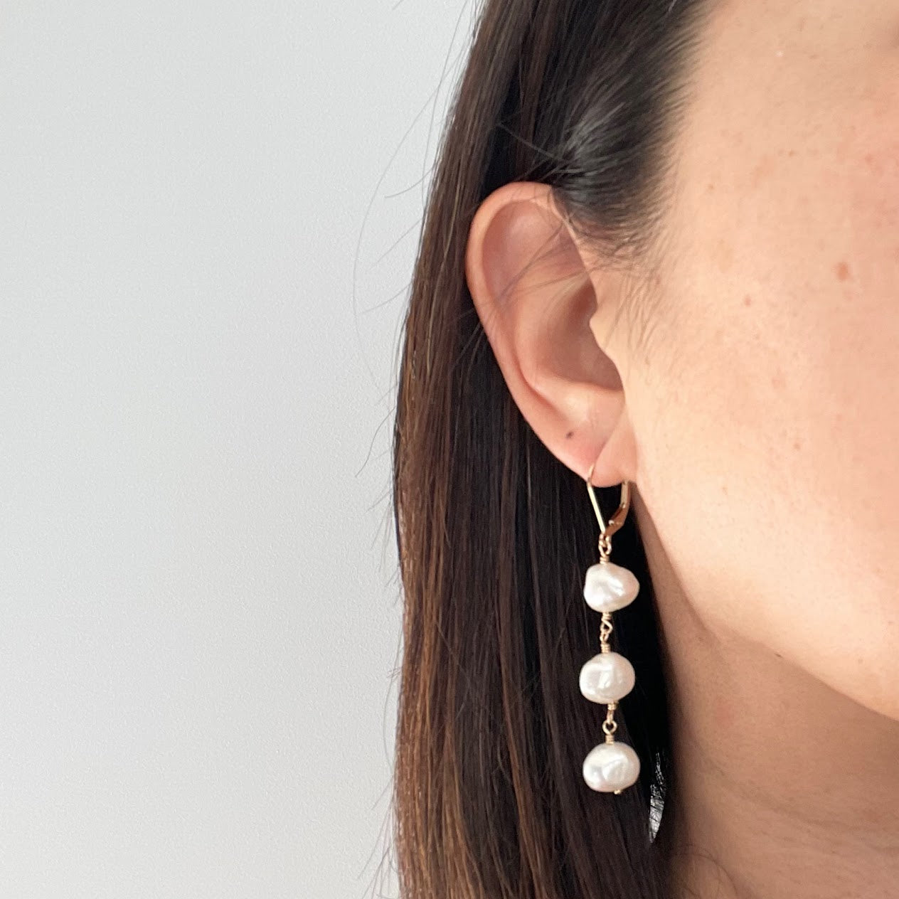 boucles-oreilles-perles-blanches-michelle-porte