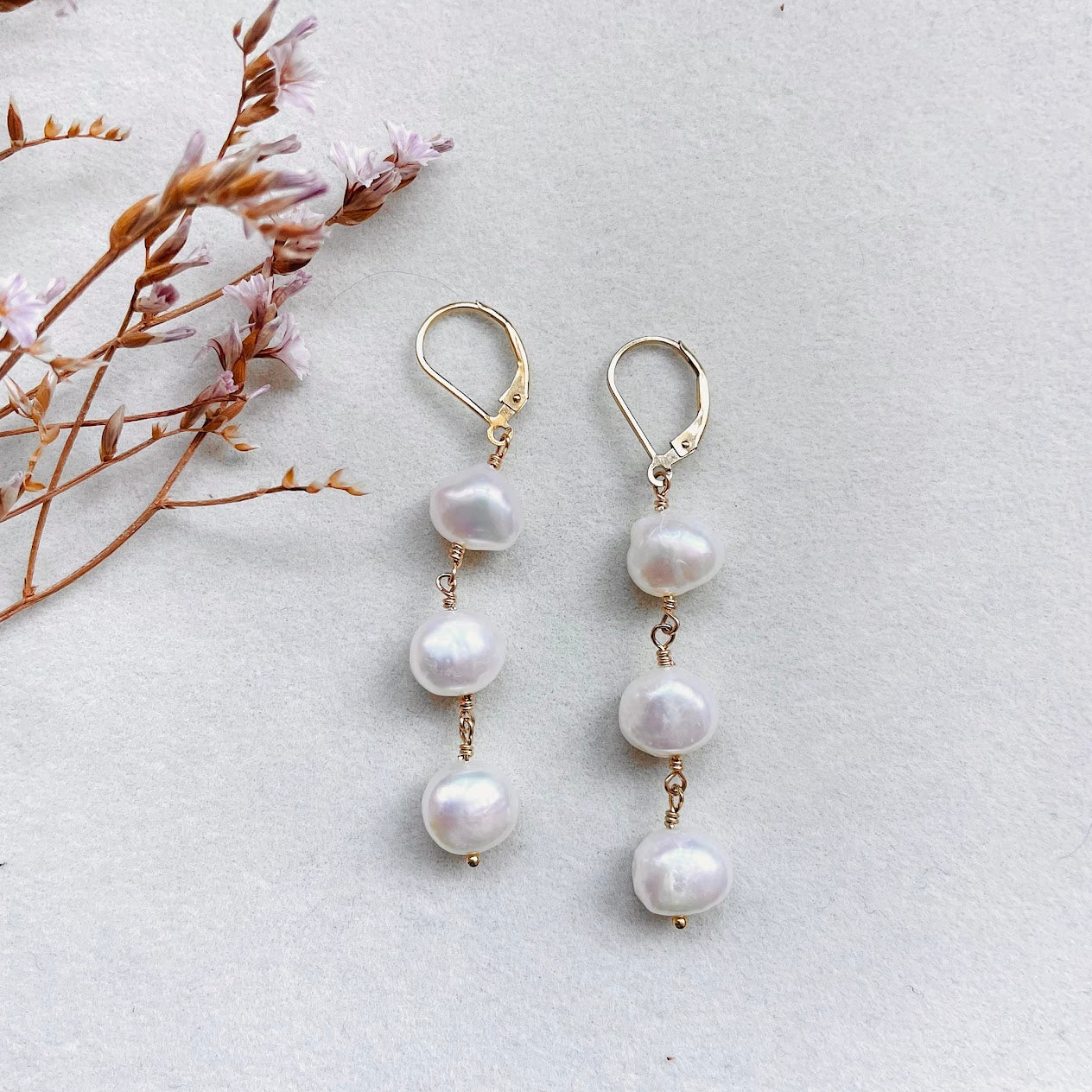boucles-oreilles-perles-blanches-michelle-zoom