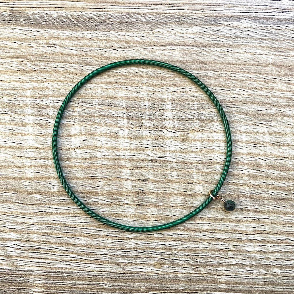 bracelet-jonc-mai-emeraude-vert