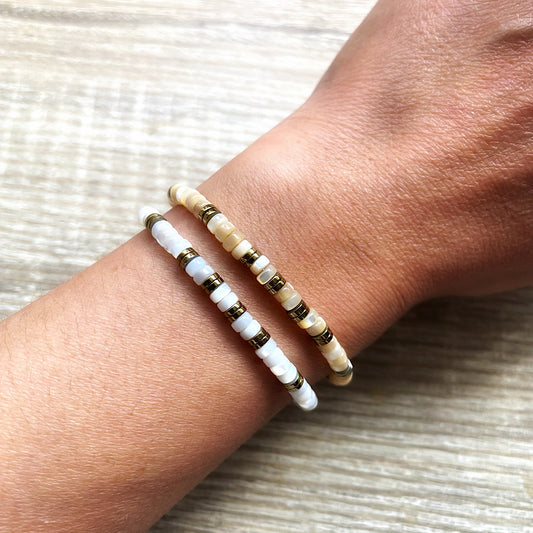 bracelet-nacre-beige-porte