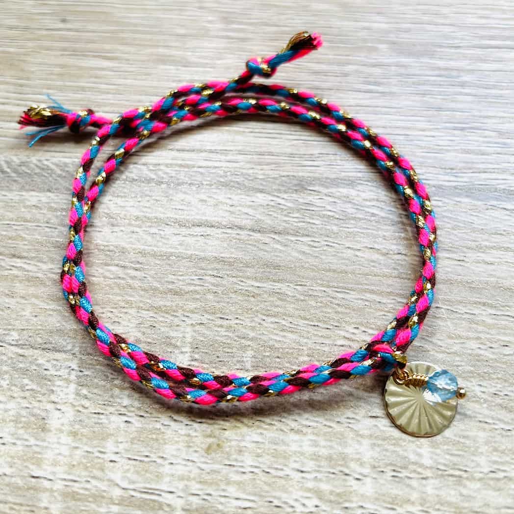Bracelet en Topaze bleue pierre de naissance du mois de Décembre