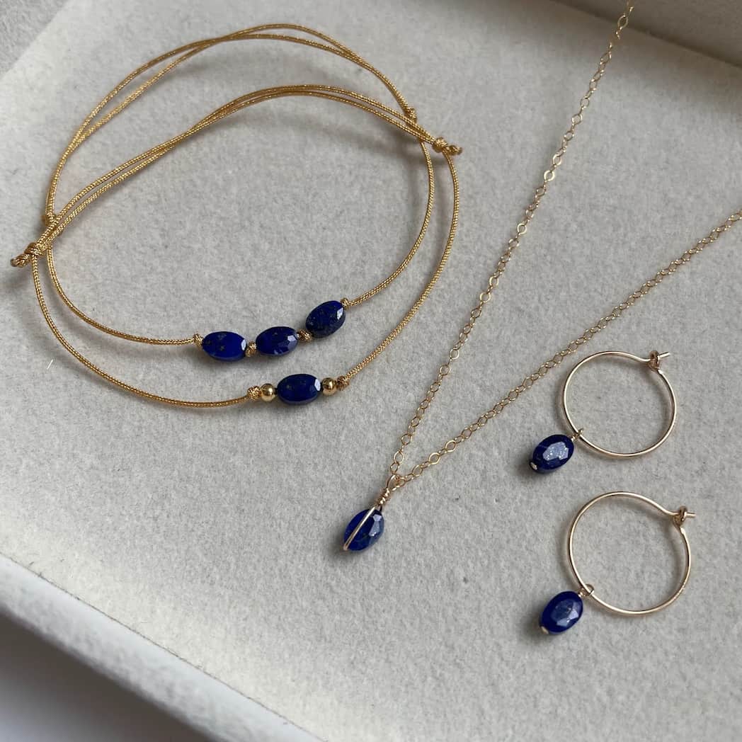 Parure de 4 bijoux en Lapis Lazuli bleu