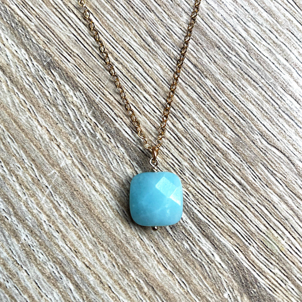 Collier pierres naturelles carrées Mia