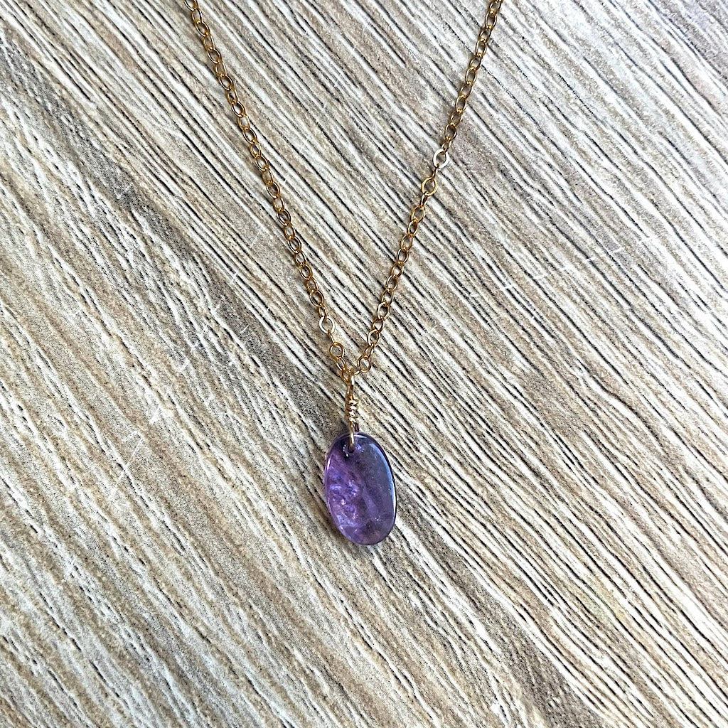 collier-amethyste-plaque-or