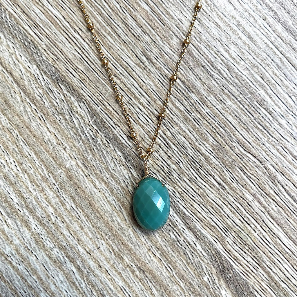 collier-chrysoprase-satellite-plaque-or