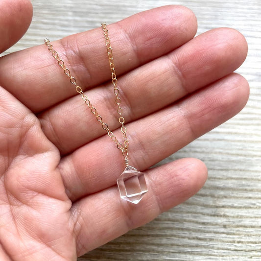 Collier en Cristal de roche taillé façon Herkimer