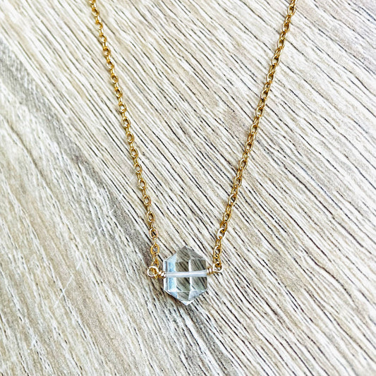 collier-diamant-herkimer-cristal-roche-plaque-or