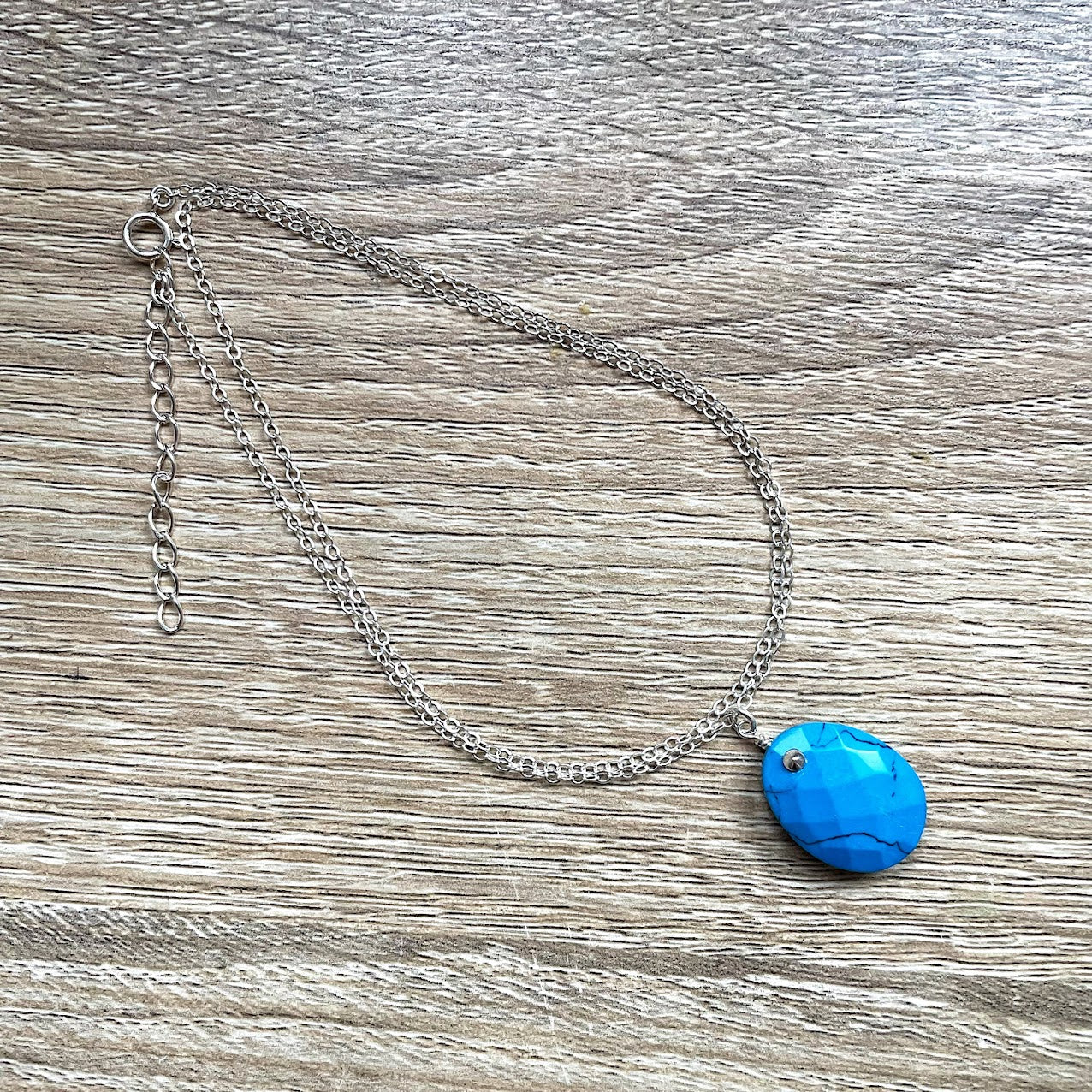 collier-howlite-turquoise-entier-argent