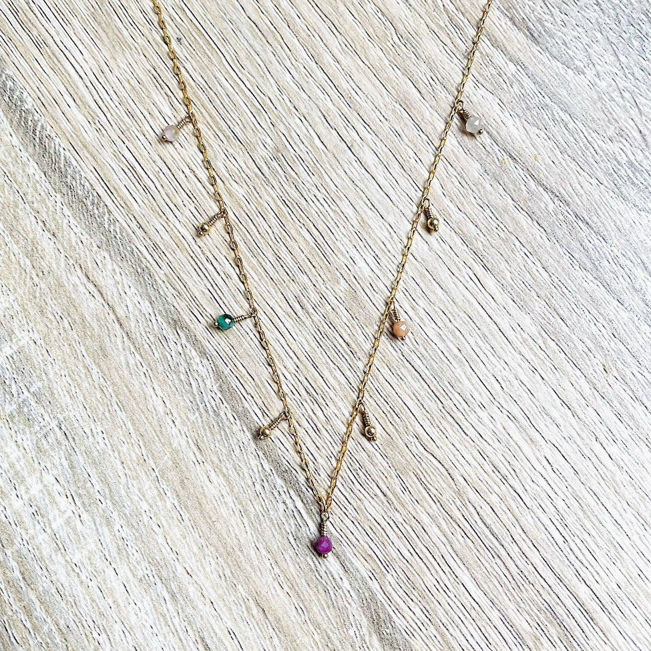 collier-pampilles-tourmaline-multicolore-plaque-or