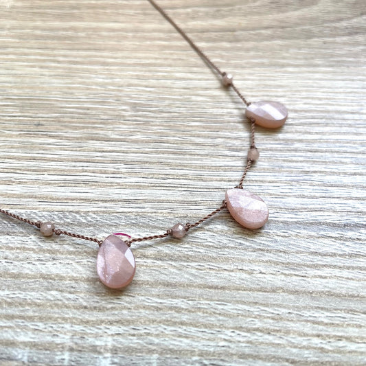 collier-pierre-soleil-zelie-zoom-2