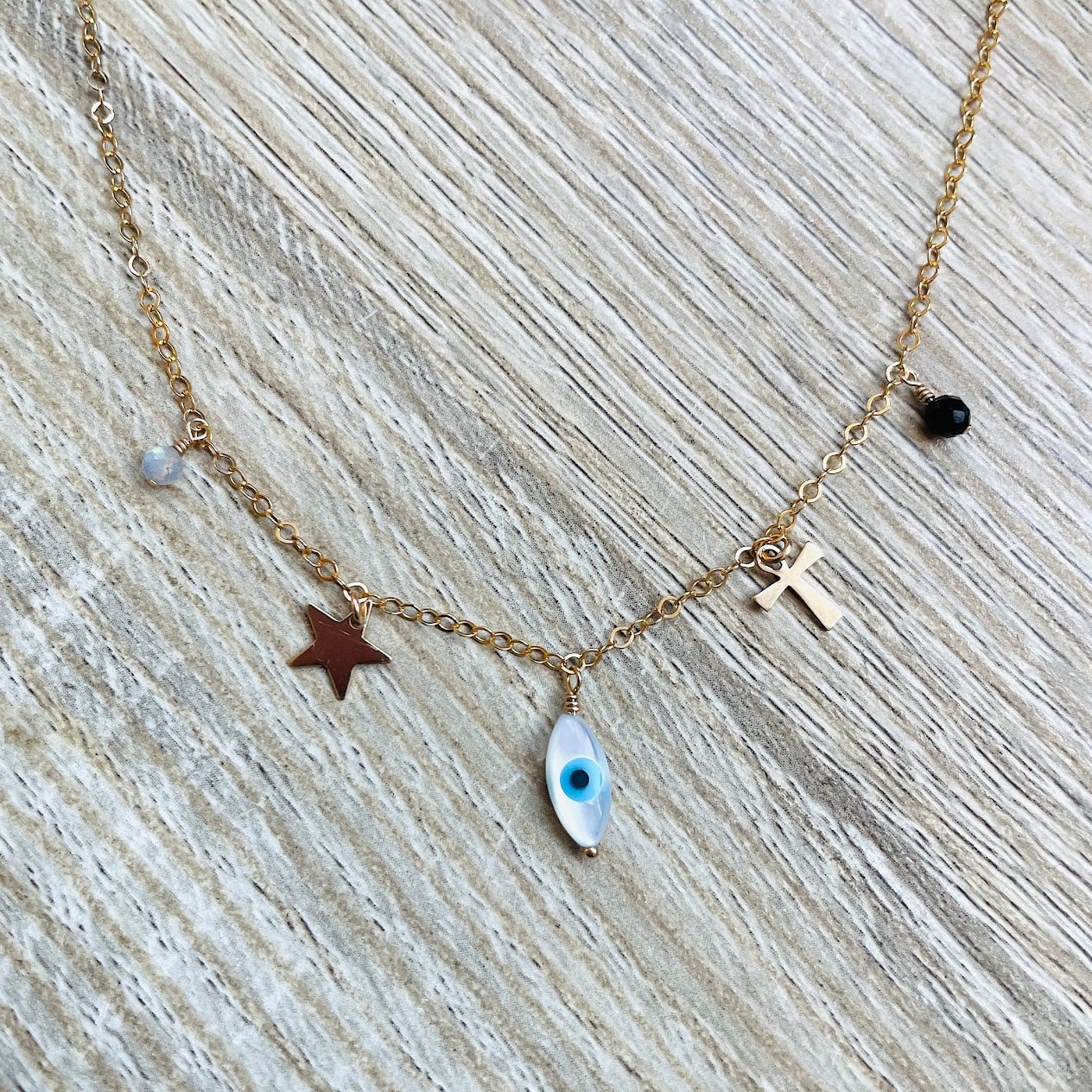 Collier Protection en pierres naturelles