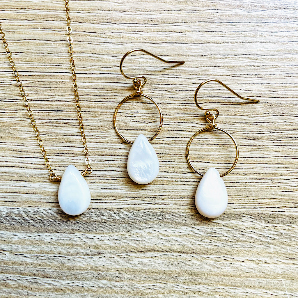 Collier Luz Nacre blanche plaqué or