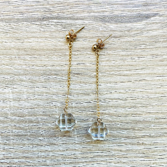 puces-oreilles-chaine-diamant-herkimer-cristal-roche-plaque-or