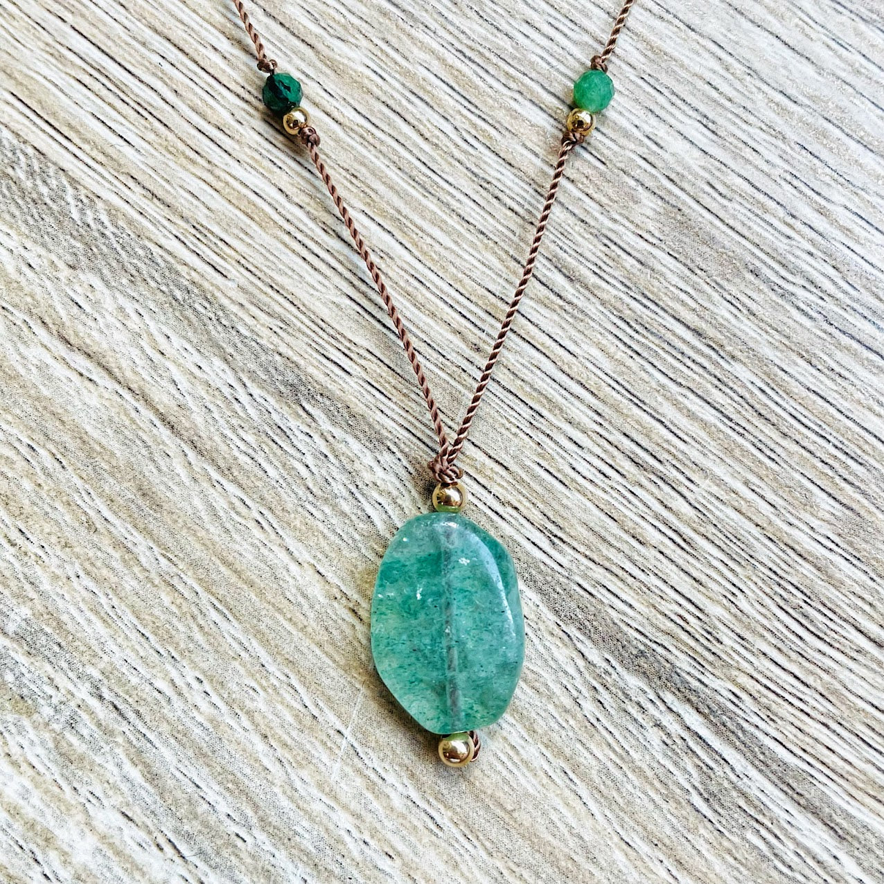 sautoir-collier-aventurine-rubis-zoisite-vert-face