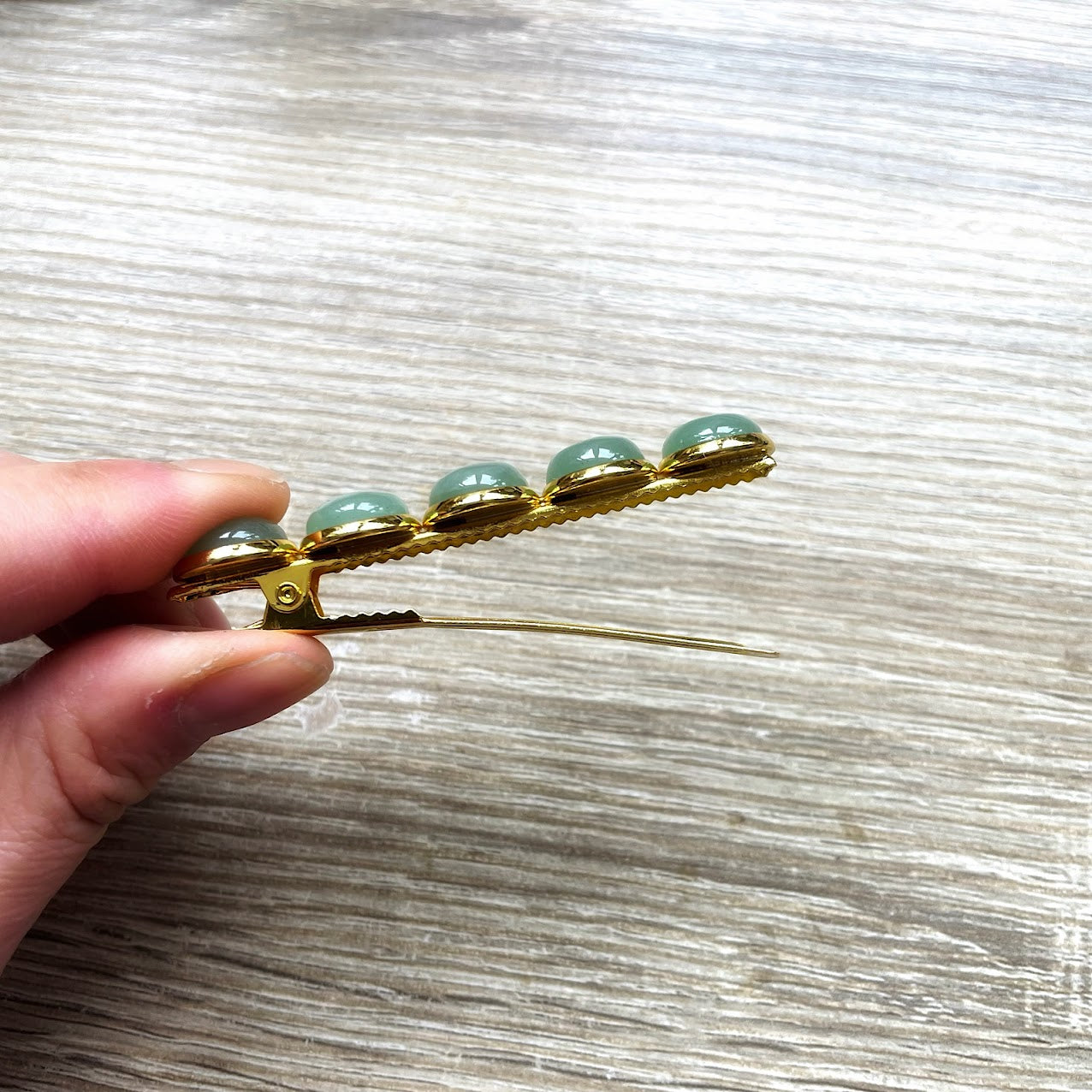 barrette-pince-crocodile-aventurine-verte-ouverte