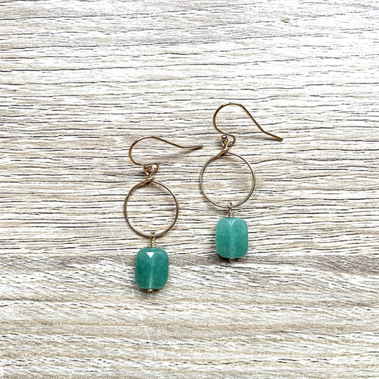 boucles-oreilles-aventurine-vert-plaque-or