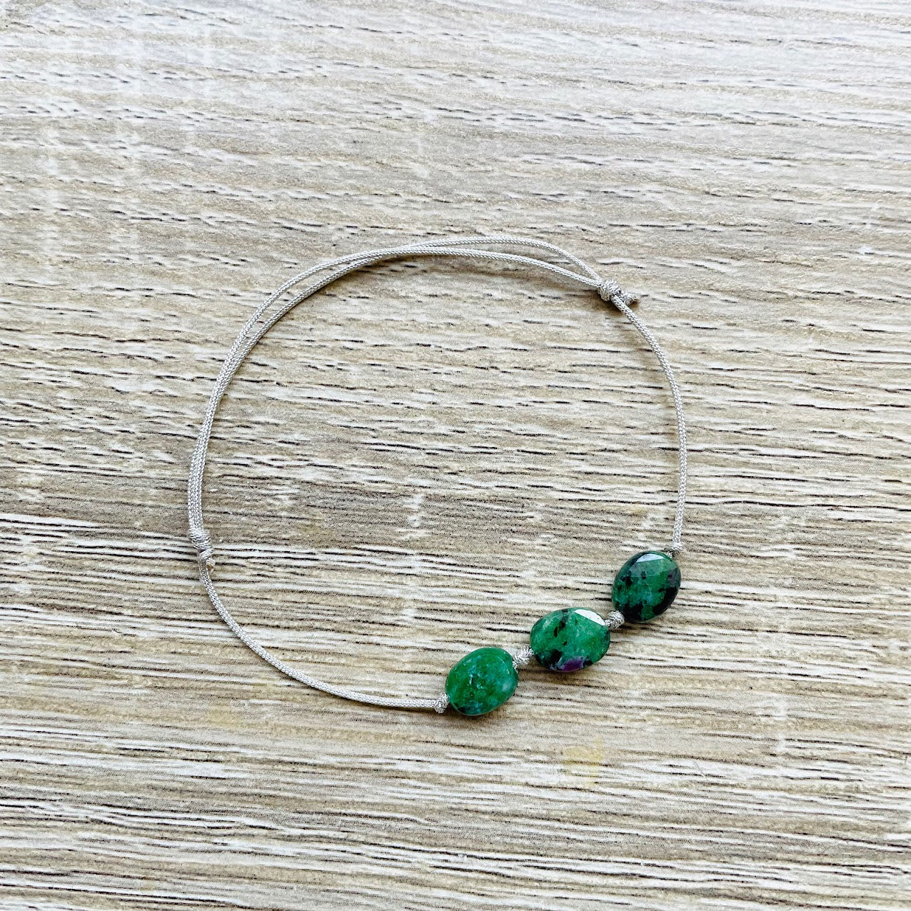 bracelet-reglable-rubis-zoisite-argente
