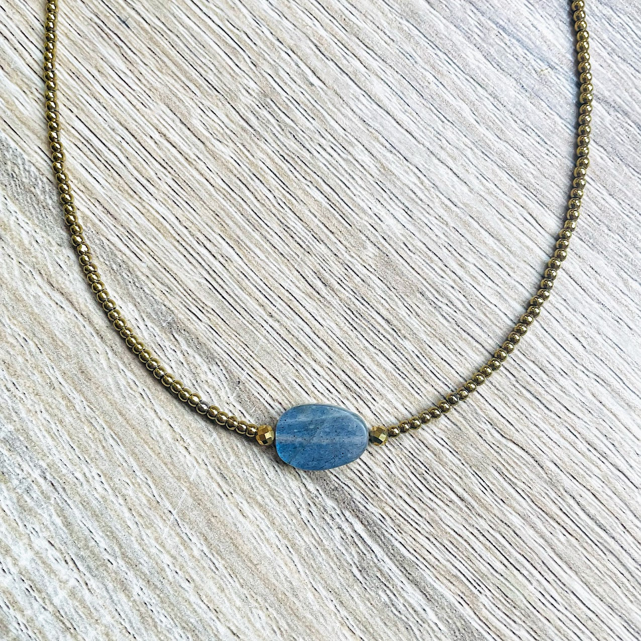 collier-hematite-labradorite-face