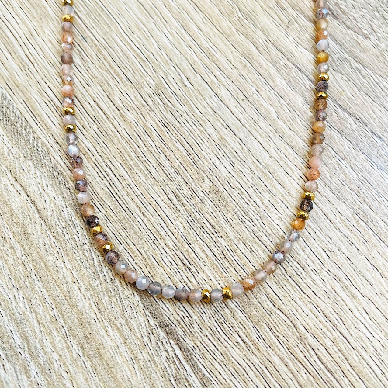 Collier Pierre de Lune orangée transformable en bracelet Romy