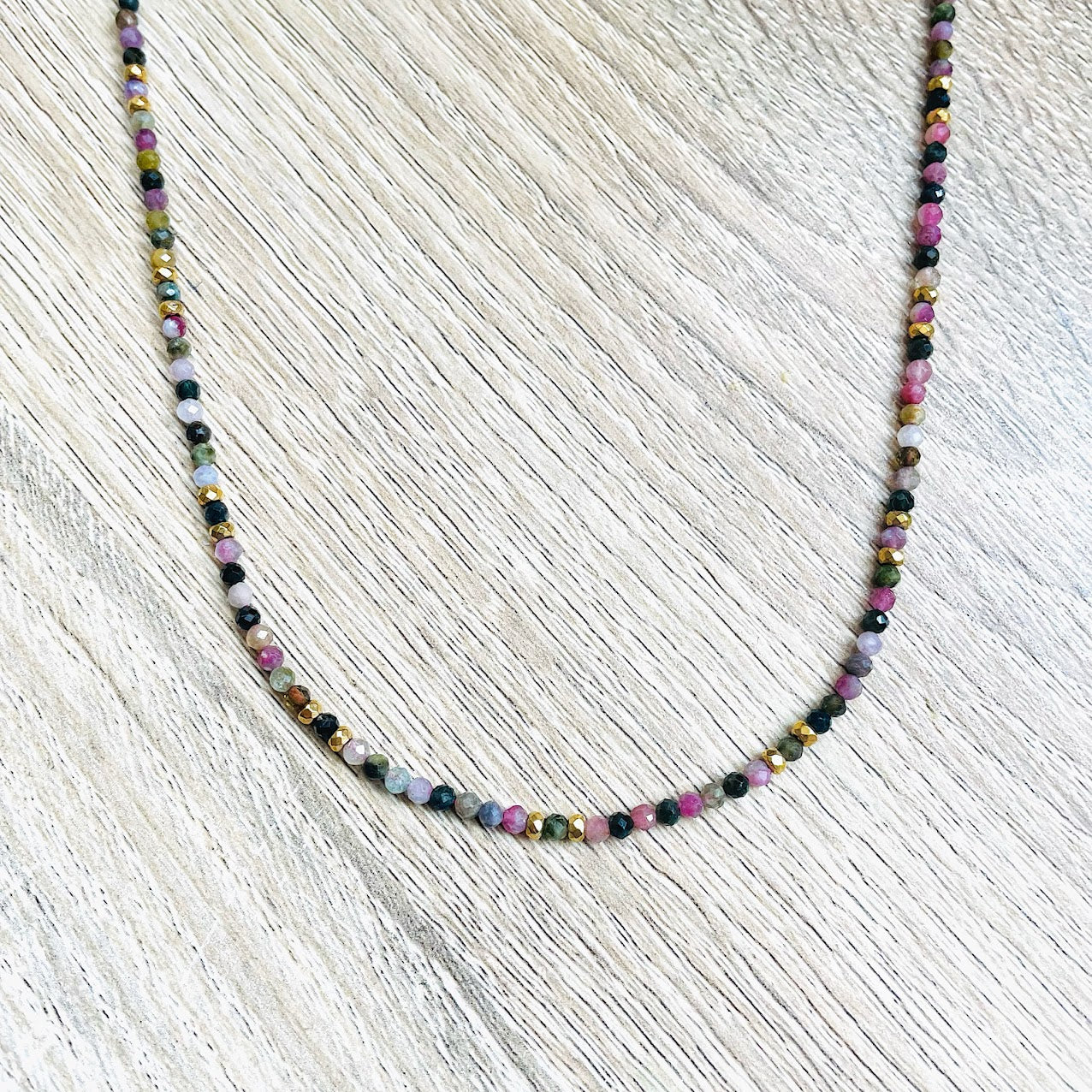 collier-transformable-bracelet-tourmaline-rose-hematite