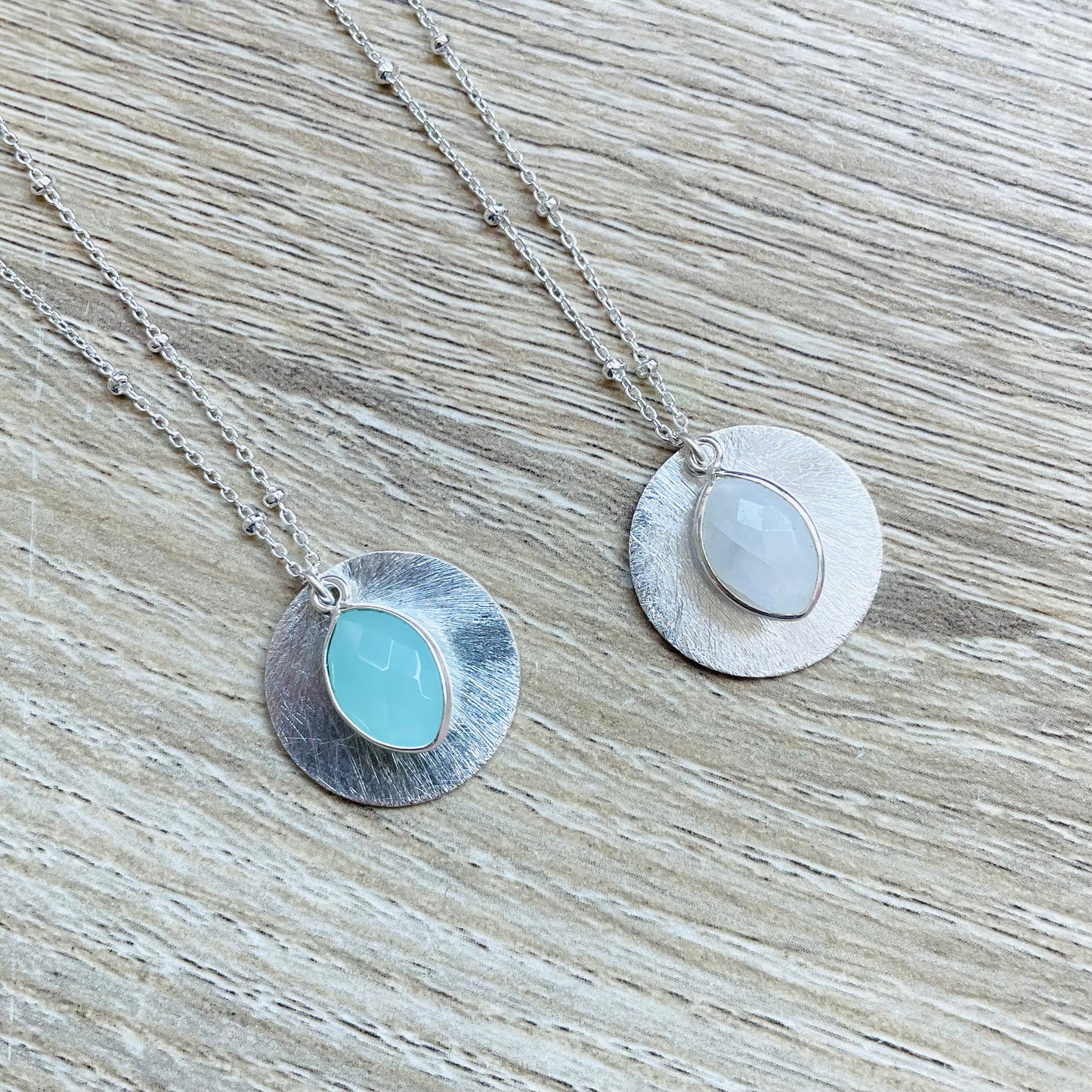 Collier médaille Ally Pierre de Lune Argent modèle unique