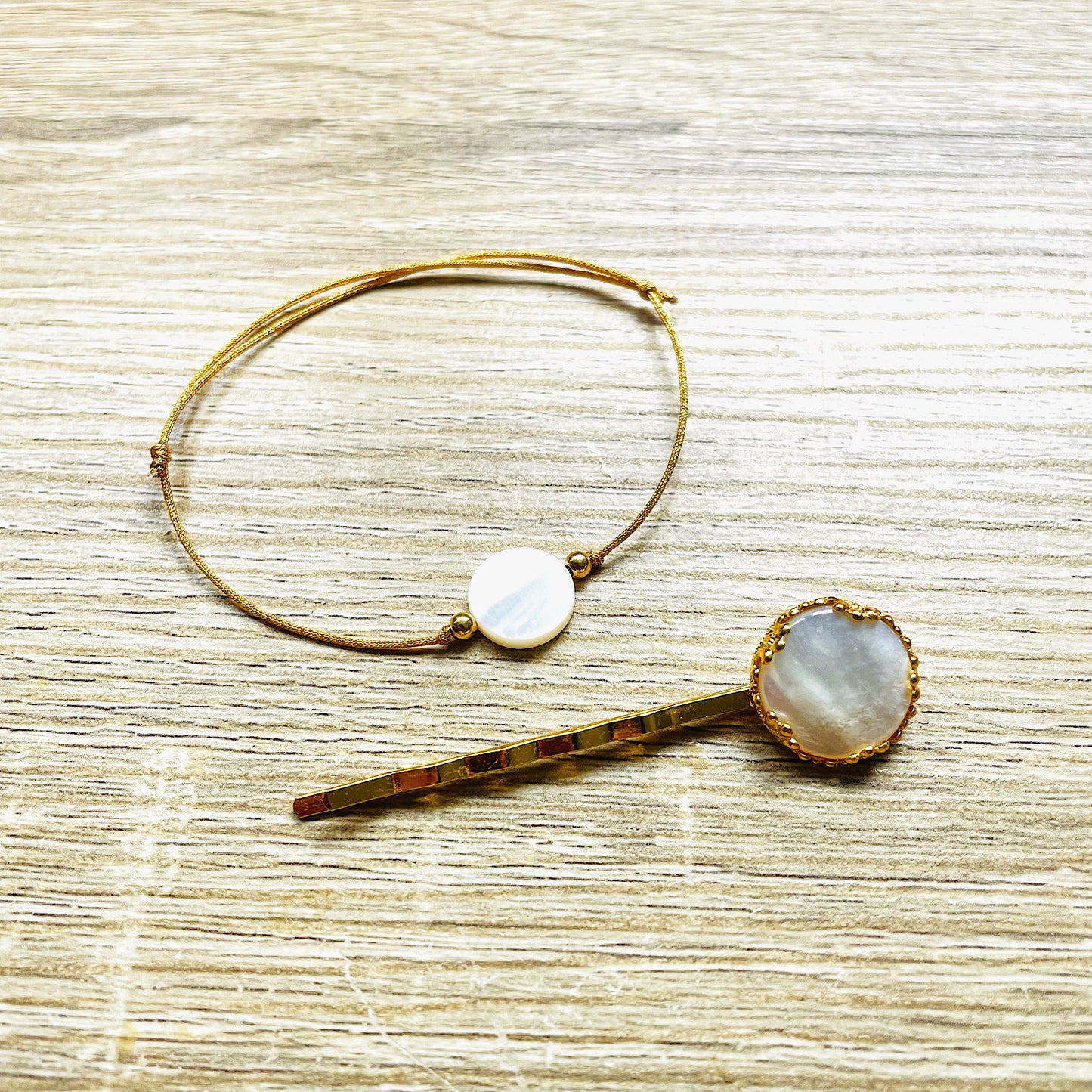 Pochette Cadeau bracelet et barrette nacre blanche Tendresse