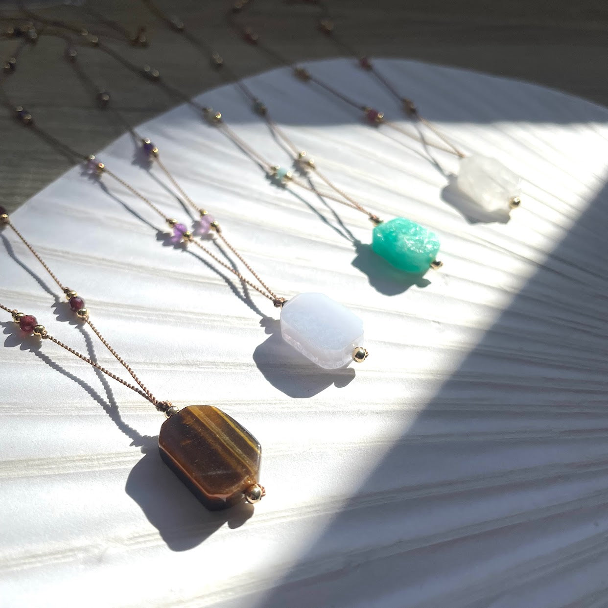 Colliers sautoir en pierres naturelles