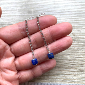 Puces d’oreilles chaîne Lapis Lazuli argent massif modèle unique