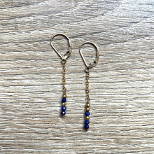 Charger l&#39;image dans la galerie, boucles-oeilles-chaine-lapis-lazuli-plaque-or