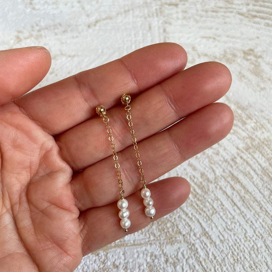 Boucles d'oreilles chaîne en Perles blanches