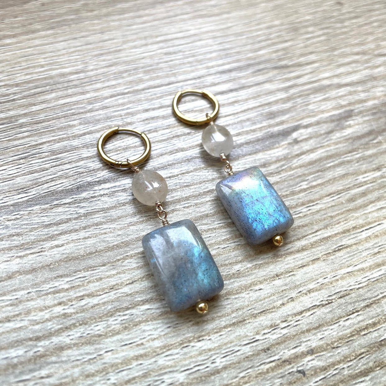 boucles-oreilles-pierre-lune-labradorite-icy-zoom