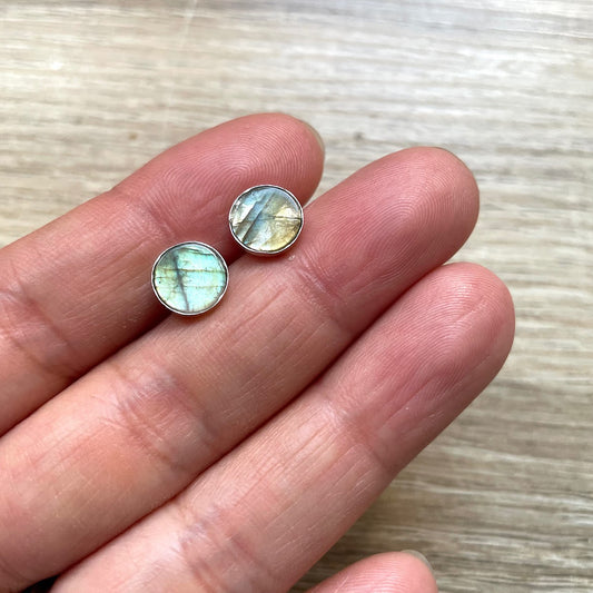 Boucles d'oreilles puces en Labradorite et argent