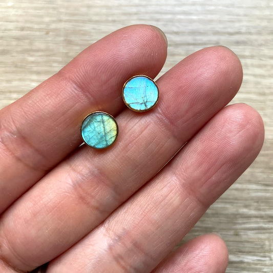 Boucles d'oreilles puces en Labradorite