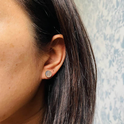 Boucles d'oreilles puces en Labradorite