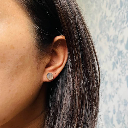 Boucles d'oreilles puces en Labradorite