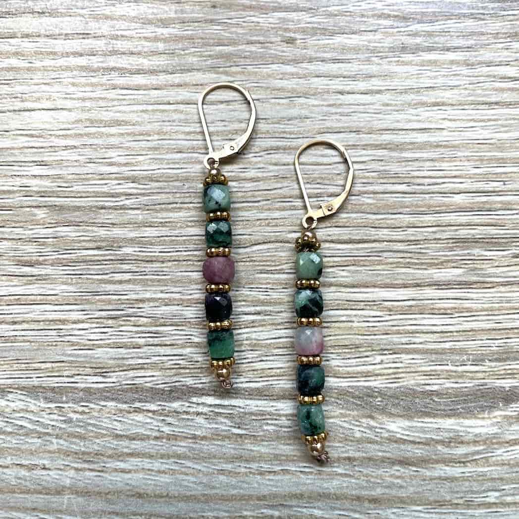 Boucles d'oreilles pendantes en Rubis Zoïsite