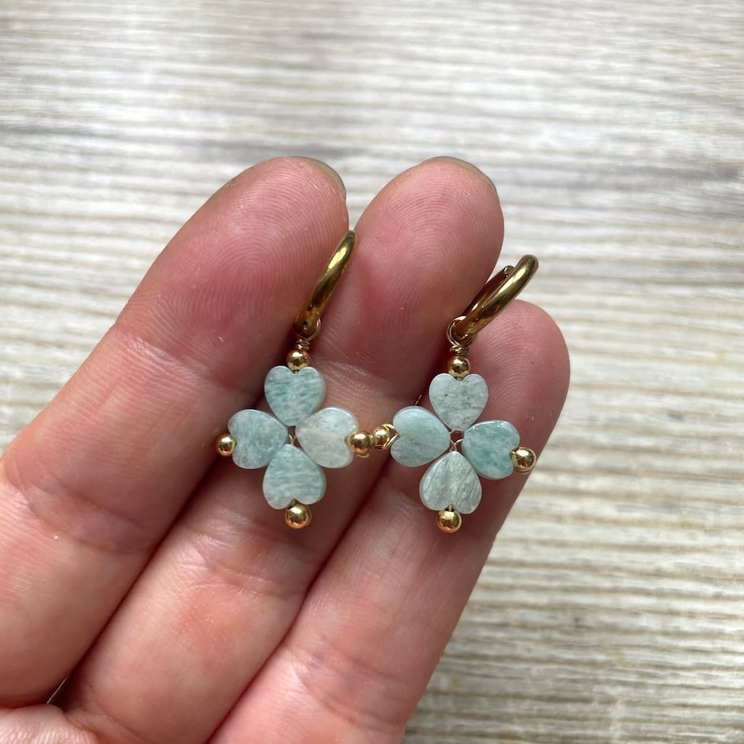 Boucles d'oreilles trèfle en Amazonite doré