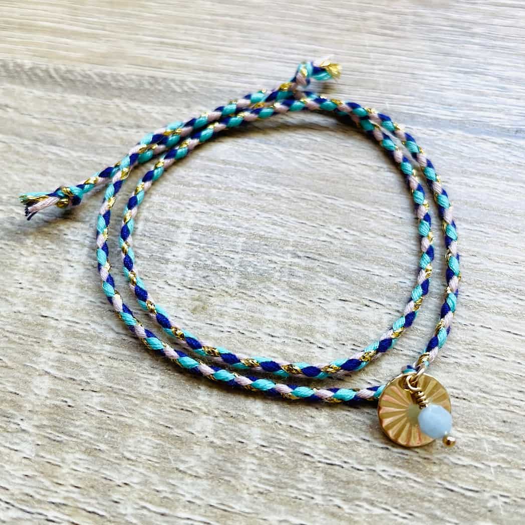 Bracelet en Aigue marine bleu ciel, pierre de naissance du mois de Mars