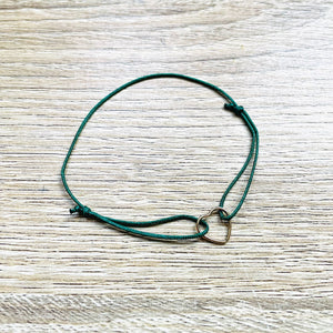     bracelet-cœur-vert-plaque-or