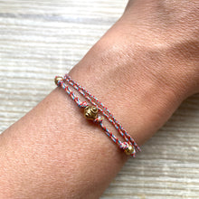 Charger l&#39;image dans la galerie, bracelet-multicolore-rose-cordon-poignet