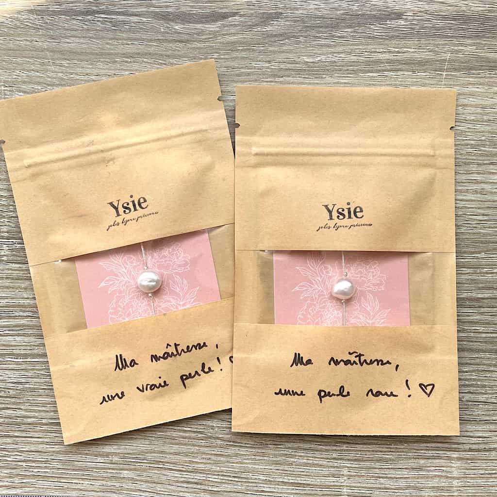 Bracelet en perle blanche Merci Maitresse