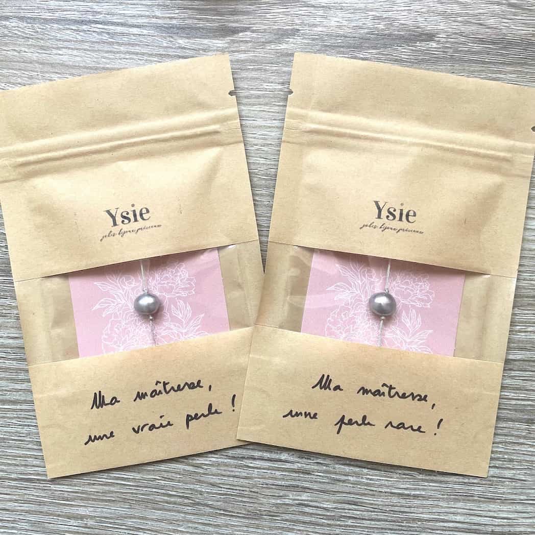 Bracelet en perle grise Merci Maitresse