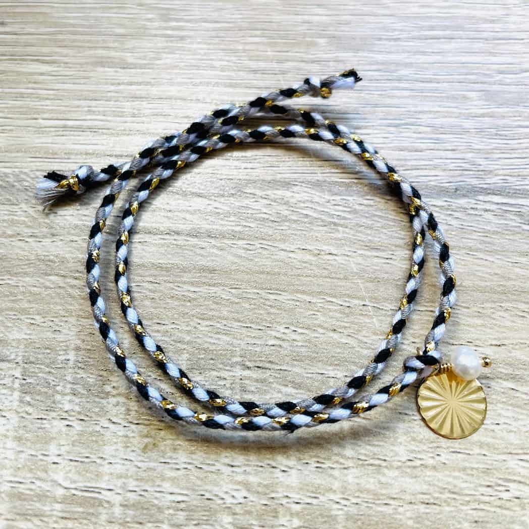 Bracelet en Perle blanche, pierre de naissance du mois de Juin
