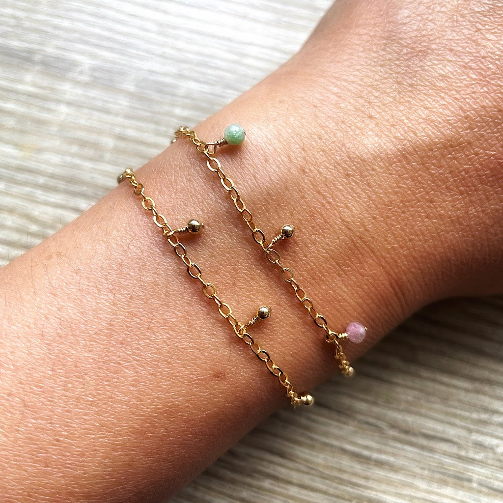 bracelets-pampilles-pierres-naturelles-plaque-or