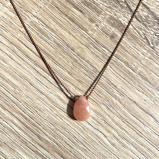 Collier Pierre de Soleil goutte cordon