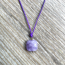 Charger l&#39;image dans la galerie, Collier pierres naturelles cordon Mia